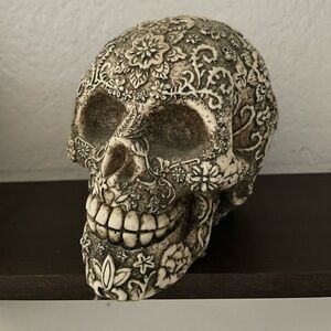 Floral Patterned Skull Decor